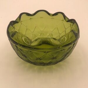 VTG Indiana Glass Green Glass Bowl/Dish/Compote Diamond Cross‎ Scalloped Edge